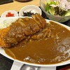 篭の鳥 - 豚のカツカレー定食(辛口) 1100円
（大サラダ付き）