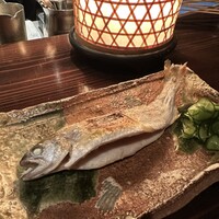 たでの葉 - ヤマメの炭火焼き