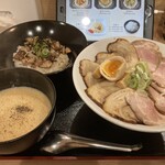 Raamen Shokudouｗ - スペシャルつけ麺1,280円＋チャーシュー丼（無料）