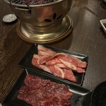 韓国料理と炭火焼肉 亀 - 