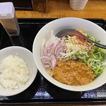 らーめん製作所 奏 - 鶏と魚介醤油の奏でるまぜ麺 担々 (200g)