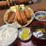 松の家 - クリームコロッケ・ミンチカツ定食¥1,250