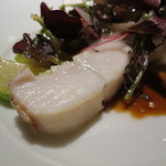 ライラ - 和歌山県産ヒラメ、蕾茶、ソース・オマール