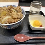 吉野家 羽田空港第1ターミナルビル店 - 牛丼超特盛 + 玉子 1092円