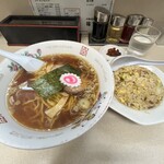中華料理 福すい - ラーメン+半チャーハン（お新香付）¥900
