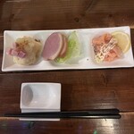 Wain Shokudou Ukine - 前菜はポテトサラダ、鴨ロース、スモークサーモン