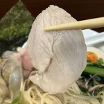 メヂカそば 吟魚 - この鶏チャがまたスゴい！