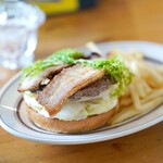 ムースヒルズバーガー - スペシャルスモークベーコンバーガー2090円