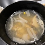 Washokudokoro Unkai - ミソスープ！？ 色々茸と玉ネギに粒コーン、美味しくおもしろい