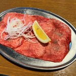 黒毛和牛焼肉と本格もつ鍋 山樹 - 