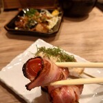 Toriyaki Kushihide - トマトベーコン串は焼いたミニトマトが甘くてベーコンの塩気と最高にマッチ