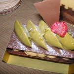 シェ・ツジムラ - ピスタチオのケーキ