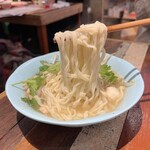 東南アジア屋台 アガリコ食堂 - チキンフォー¥649