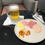 SILVERKRIS LOUNGE - ビールと軽いつまみ