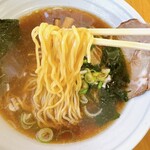 Koma Ramen - 醤油ラーメンの麺