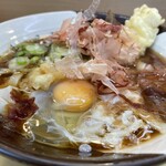 きしめん 住よし - 玉子を崩してイカ天にからめると◎