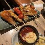 Meigarayakitori motunabe koshituizakaya tidori - 