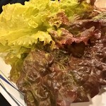 焼肉薩摩 - お肉を包んで食べるとサッパリ！