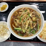 餃子の王様 龍吟 - サンマー麺と半チャーハン