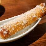 串 ポロ衛門 - タラバ蟹とチーズの春巻き