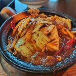 旨辛麻辣専門店サカホンキッチン - 火鍋餃子