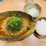 汁なし担担麺 くにまつ - ライスと卵のセット