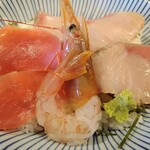 隠れ家 どん亭 - マグロ、ハマチ、エビ