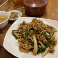 個室中華 頤和園 溜池山王店 - 