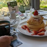 大江ノ郷自然牧場　ココガーデン - 春摘み苺のパンケーキ〜30th Anniversary ver.