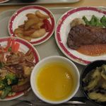 志賀高原プリンスホテル - 夕食：ハーフバイキング