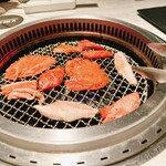 Yakiniku Tabehoudai Burakkuhoru - 