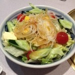 焼肉春日 - 野菜サラダ（パイナップル入り）