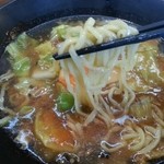 とんこう - 中太の平打ち麺