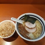 たけちゃんにぼしらーめん - 塩に煮干しごはん追加