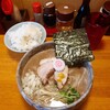 豚骨らーめん れん - 燻製秋刀魚ラーメン1100円 ライス(大)200円