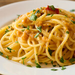 Spaghetti with raw sea urchin