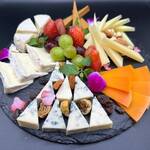 5 kinds of assortment with seasonal fruits, dried fruits and nuts