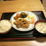 ごはん畑 - とりもも唐揚げ定食　スパイシー味