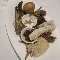 カントニーズ 燕 - 