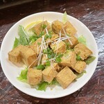 Nakayukui - 島豆腐のガーリック揚げ