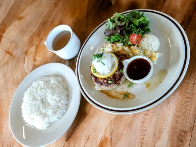 ハンバーグ専門店 ムーラン ルージュ 錦岡｜苫小牧のおいしいハンバーグ