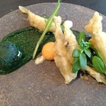 un-treize - 鮎のフリット　ほうれん草とクレソンのソース