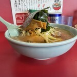 ラーメンショップ - ネギ味噌チャーシューメン（側面）