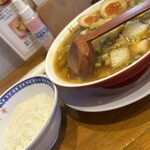 彩華ラーメン - サイカラーメン、ライス・小