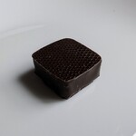 Éclat De Chocolat Louis Robuchon - 伊豆本わさび