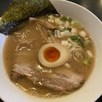 麺将武士 - 左近【白豚骨】 850円