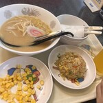 ふくちぁんラーメン - 料理写真: