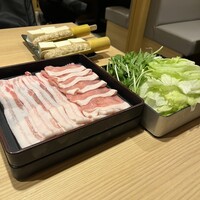 豚しゃぶ せいろ蒸し 豚匠 なんば邸 - 