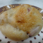 厚切りベーコンとじゃがいものパン