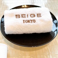 ベージュ アラン・デュカス 東京 - 